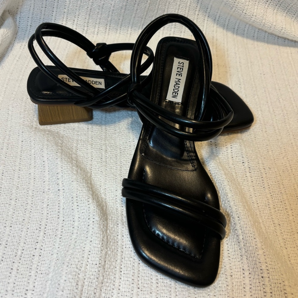 Steve Madden Short heels